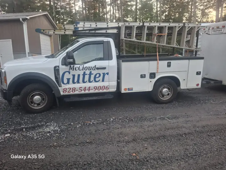 McCloud Gutter 2023 F-250 side view