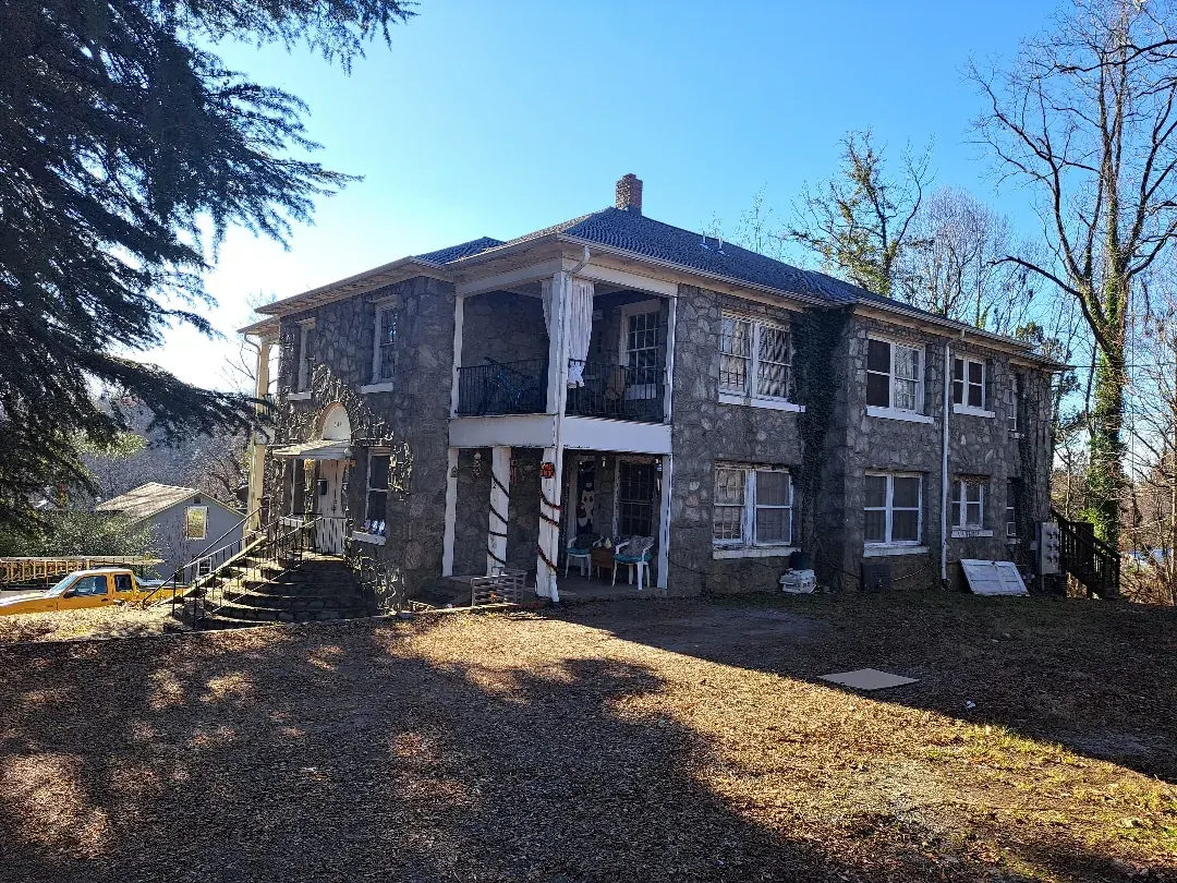 Tall Apartment Gutter Cleaning Lenoir NC View 3